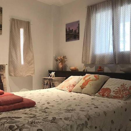 Apartamento En La Playa De Calafell. Barcelona Kültér fotó